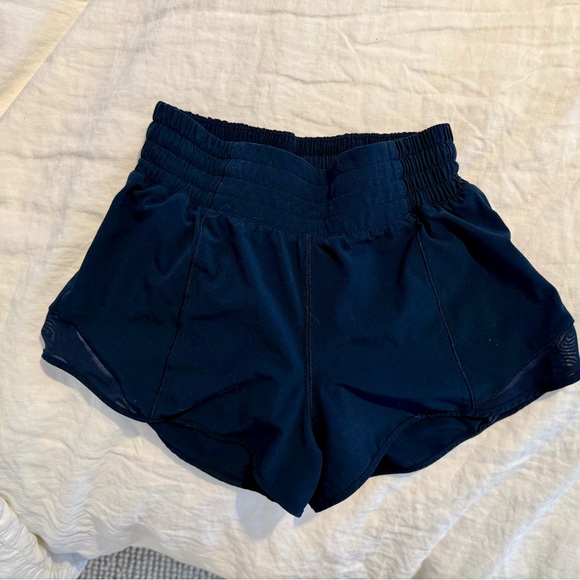 Lululemon hotty hot shorts size 2 black navy coral kiss EUC 2.5” - Picture 6 of 9